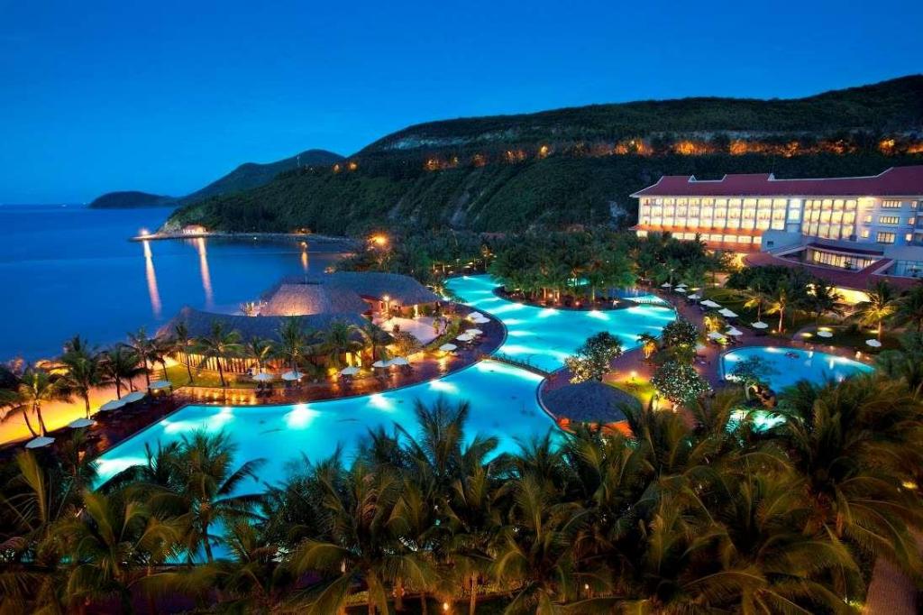 Resort 5 sao vinpearl - Nha Linh Travel